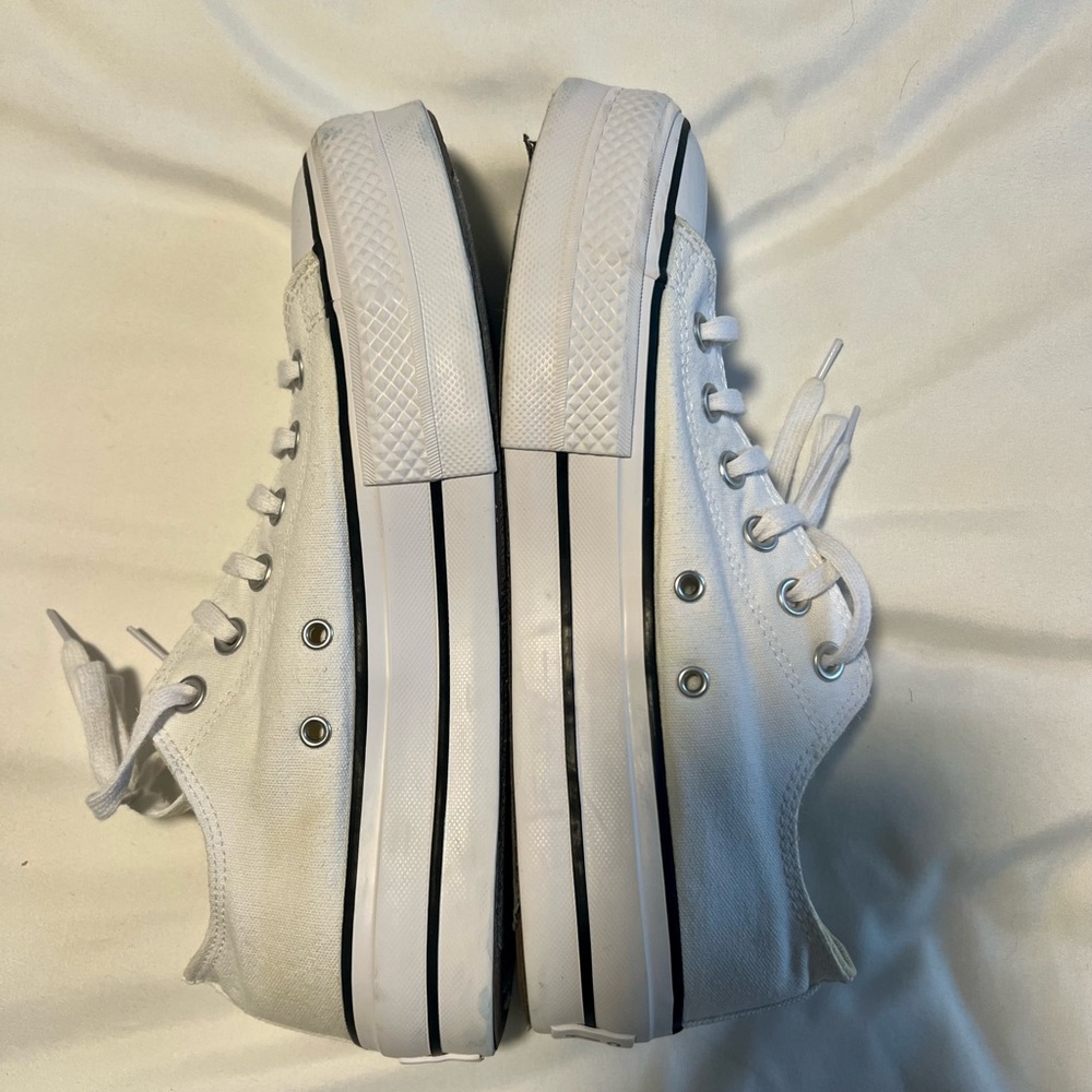 Converse Chuck Taylor Platform Sneakers Size 9